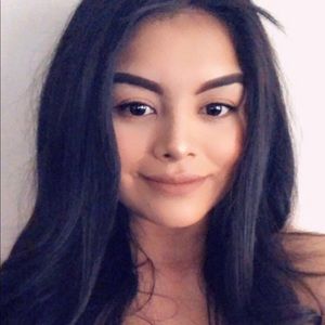 Meet your Posher, Ariana